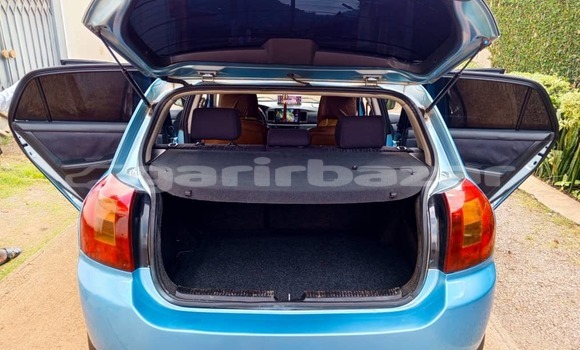 Sayi Na hannu Toyota Corolla Blue Mota in Yaounde a Babban Kamaru Sayi Na hannu Toyota Corolla Blue Mota in Yaounde a Babban Kamaru