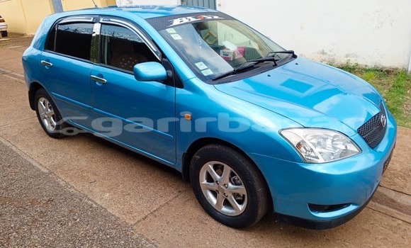 Sayi Na hannu Toyota Corolla Blue Mota in Yaounde a Babban Kamaru Sayi Na hannu Toyota Corolla Blue Mota in Yaounde a Babban Kamaru