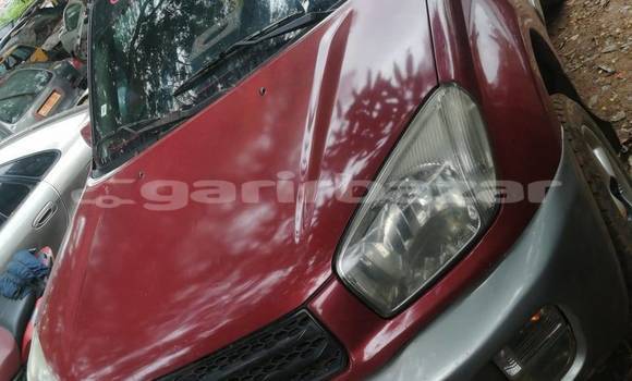 Acheter Occasion Voiture Toyota RAV4 Rouge à Douala, Littoral Cameroon Acheter Occasion Voiture Toyota RAV4 Rouge à Douala, Littoral Cameroon