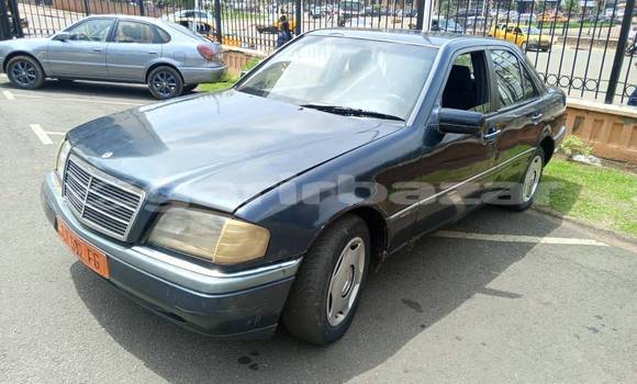Acheter Occasion Voiture Mercedes‒Benz 190 SL Bleu à Douala, Littoral Cameroon Acheter Occasion Voiture Mercedes‒Benz 190 SL Bleu à Douala, Littoral Cameroon