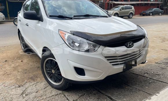 Acheter Import Voiture Hyundai Tucson Blanc à Douala, Littoral Cameroon