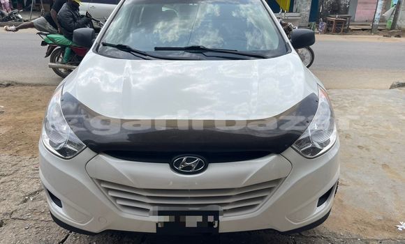 Buy Import Hyundai Tucson White Car in Douala in Littoral Cameroon Buy Import Hyundai Tucson White Car in Douala in Littoral Cameroon