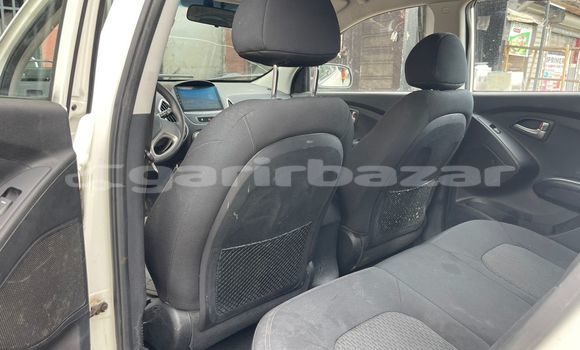 Buy Import Hyundai Tucson White Car in Douala in Littoral Cameroon Buy Import Hyundai Tucson White Car in Douala in Littoral Cameroon