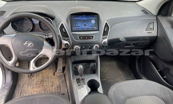 Buy Import Hyundai Tucson White Car in Douala in Littoral Cameroon Buy Import Hyundai Tucson White Car in Douala in Littoral Cameroon