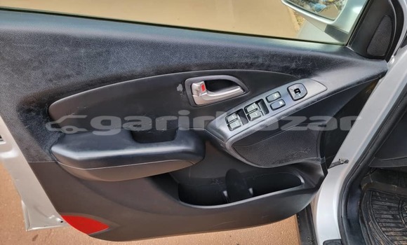Buy Used Hyundai Tucson Beige Car in Yaounde in Central Cameroon Buy Used Hyundai Tucson Beige Car in Yaounde in Central Cameroon