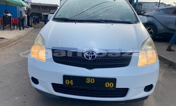 Acheter Neuf Voiture Toyota Corolla Verso Blanc à Douala, Littoral Cameroon Acheter Neuf Voiture Toyota Corolla Verso Blanc à Douala, Littoral Cameroon
