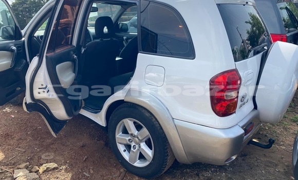 Acheter Neuf Voiture Toyota RAV4 Blanc à Douala, Littoral Cameroon Acheter Neuf Voiture Toyota RAV4 Blanc à Douala, Littoral Cameroon