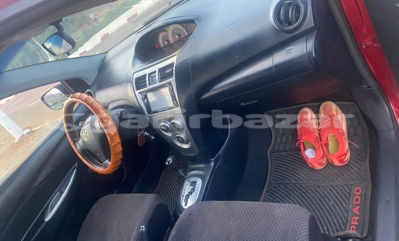 Acheter Occasion Voiture Toyota Yaris Rouge à Yaoundé, Central Cameroon Acheter Occasion Voiture Toyota Yaris Rouge à Yaoundé, Central Cameroon