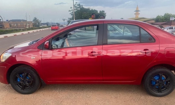 Acheter Occasion Voiture Toyota Yaris Rouge à Yaoundé, Central Cameroon Acheter Occasion Voiture Toyota Yaris Rouge à Yaoundé, Central Cameroon