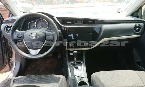 Sayi Na hannu Toyota Auris M Mota in Yaounde a Babban Kamaru Sayi Na hannu Toyota Auris M Mota in Yaounde a Babban Kamaru