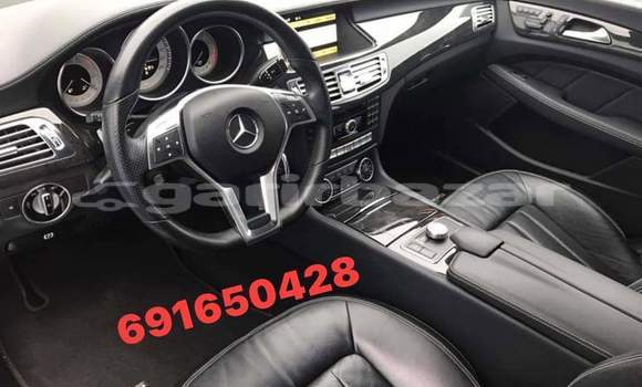 Buy Used Mercedes‒Benz CLS–Class White Car in Yaounde in Central Cameroon Buy Used Mercedes‒Benz CLS–Class White Car in Yaounde in Central Cameroon