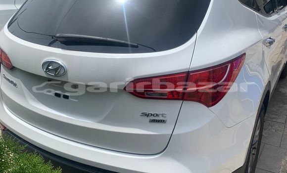 Buy Used Hyundai Santa Fe White Car in Douala in Littoral Cameroon Buy Used Hyundai Santa Fe White Car in Douala in Littoral Cameroon