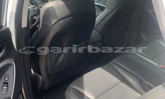 Buy Used Hyundai Santa Fe White Car in Douala in Littoral Cameroon Buy Used Hyundai Santa Fe White Car in Douala in Littoral Cameroon