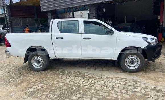Acheter Occasion Voiture Toyota Hilux Blanc à Douala, Littoral Cameroon Acheter Occasion Voiture Toyota Hilux Blanc à Douala, Littoral Cameroon