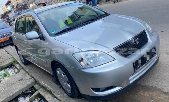 Sayi Imported Toyota Corolla Azurfa Mota in Douala a Ƙasar Kamaru Sayi Imported Toyota Corolla Azurfa Mota in Douala a Ƙasar Kamaru