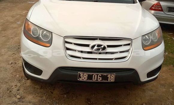 Sayi Na hannu Hyundai Santa Fe Sauran Mota in Douala a Ƙasar Kamaru Sayi Na hannu Hyundai Santa Fe Sauran Mota in Douala a Ƙasar Kamaru