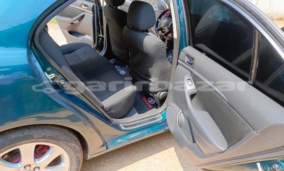Sayi Na hannu Toyota Avensis Green Mota in Yaounde a Babban Kamaru Sayi Na hannu Toyota Avensis Green Mota in Yaounde a Babban Kamaru