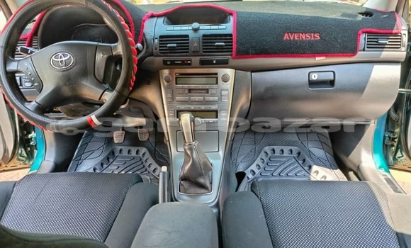 Sayi Na hannu Toyota Avensis Green Mota in Yaounde a Babban Kamaru Sayi Na hannu Toyota Avensis Green Mota in Yaounde a Babban Kamaru