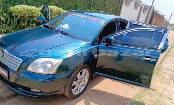 Sayi Na hannu Toyota Avensis Green Mota in Yaounde a Babban Kamaru Sayi Na hannu Toyota Avensis Green Mota in Yaounde a Babban Kamaru