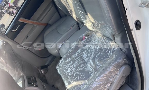 Acheter Occasion Voiture Toyota Highlander Blanc à Yaoundé, Central Cameroon Acheter Occasion Voiture Toyota Highlander Blanc à Yaoundé, Central Cameroon