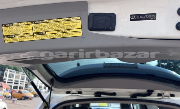 Acheter Occasion Voiture Toyota Highlander Blanc à Yaoundé, Central Cameroon Acheter Occasion Voiture Toyota Highlander Blanc à Yaoundé, Central Cameroon