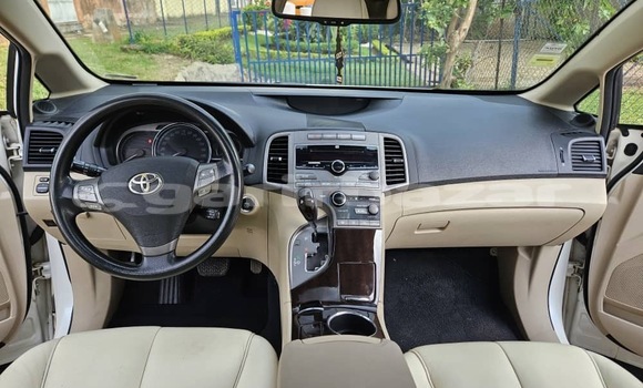 Acheter Occasion Voiture Toyota Venza Blanc à Yaoundé, Central Cameroon Acheter Occasion Voiture Toyota Venza Blanc à Yaoundé, Central Cameroon