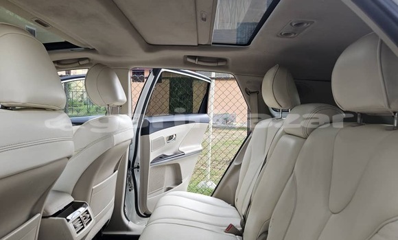 Acheter Occasion Voiture Toyota Venza Blanc à Yaoundé, Central Cameroon Acheter Occasion Voiture Toyota Venza Blanc à Yaoundé, Central Cameroon