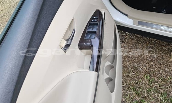 Acheter Occasion Voiture Toyota Venza Blanc à Yaoundé, Central Cameroon Acheter Occasion Voiture Toyota Venza Blanc à Yaoundé, Central Cameroon