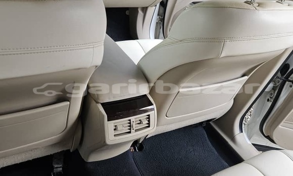 Acheter Occasion Voiture Toyota Venza Blanc à Yaoundé, Central Cameroon Acheter Occasion Voiture Toyota Venza Blanc à Yaoundé, Central Cameroon