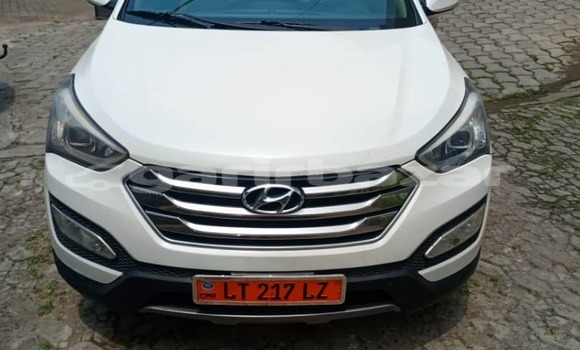 Acheter Occasion Voiture Hyundai Santa Fe Blanc à Douala, Littoral Cameroon