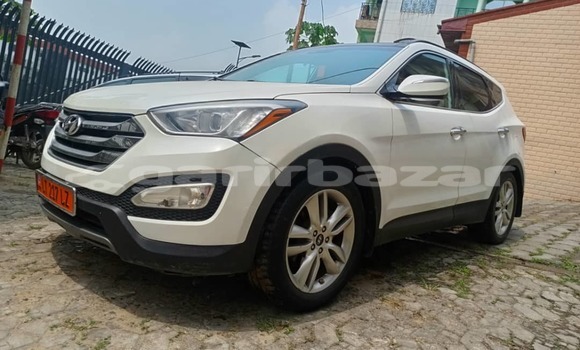 Buy Used Hyundai Santa Fe White Car in Douala in Littoral Cameroon Buy Used Hyundai Santa Fe White Car in Douala in Littoral Cameroon
