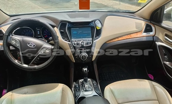 Buy Used Hyundai Santa Fe White Car in Douala in Littoral Cameroon Buy Used Hyundai Santa Fe White Car in Douala in Littoral Cameroon