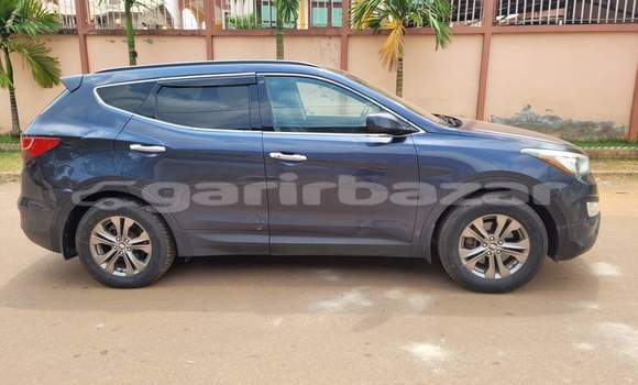 Buy Used Hyundai Santa Fe Black Car in Yaounde in Central Cameroon