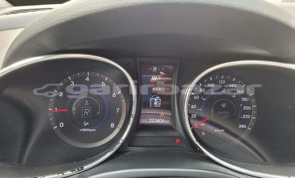 Acheter Occasion Voiture Hyundai Santa Fe Noir à Yaoundé, Central Cameroon Acheter Occasion Voiture Hyundai Santa Fe Noir à Yaoundé, Central Cameroon