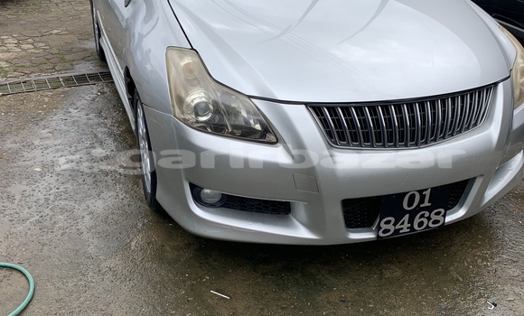 Acheter Import Voiture Toyota Blade Gris à Douala, Littoral Cameroon
