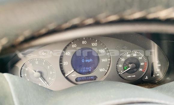 Acheter Occasion Voiture Mercedes‒Benz E–Class Noir à Douala, Littoral Cameroon Acheter Occasion Voiture Mercedes‒Benz E–Class Noir à Douala, Littoral Cameroon