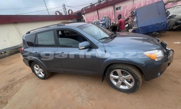Acheter Occasion Voiture Toyota RAV4 Noir à Douala, Littoral Cameroon Acheter Occasion Voiture Toyota RAV4 Noir à Douala, Littoral Cameroon