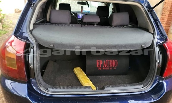 Acheter Occasion Voiture Toyota Corolla Bleu à Yaoundé, Central Cameroon Acheter Occasion Voiture Toyota Corolla Bleu à Yaoundé, Central Cameroon