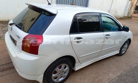 Acheter Occasion Voiture Toyota Runx Blanc à Yaoundé, Central Cameroon Acheter Occasion Voiture Toyota Runx Blanc à Yaoundé, Central Cameroon