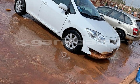 Acheter Occasion Voiture Toyota Auris Blanc à Yaoundé, Central Cameroon Acheter Occasion Voiture Toyota Auris Blanc à Yaoundé, Central Cameroon