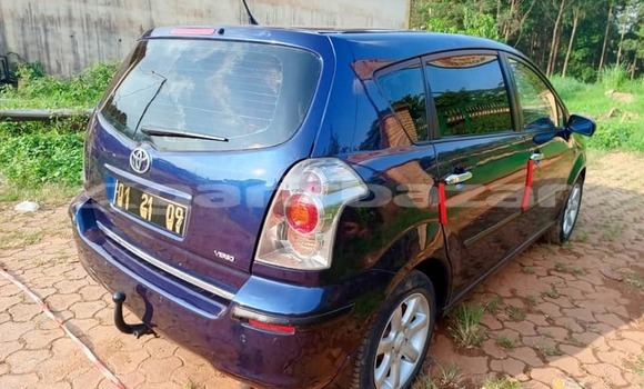 Acheter Occasion Voiture Toyota Corolla Bleu à Yaoundé, Central Cameroon Acheter Occasion Voiture Toyota Corolla Bleu à Yaoundé, Central Cameroon