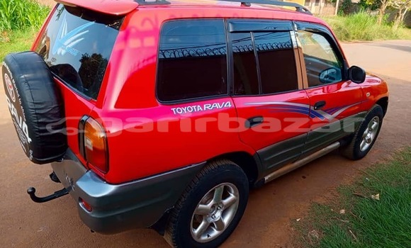 Acheter Occasion Voiture Toyota RAV4 Rouge à Yaoundé, Central Cameroon Acheter Occasion Voiture Toyota RAV4 Rouge à Yaoundé, Central Cameroon