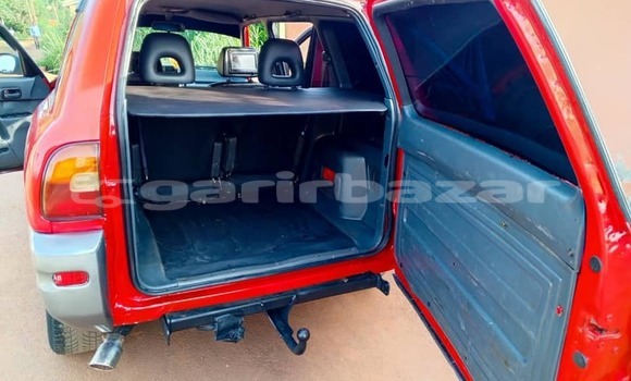 Acheter Occasion Voiture Toyota RAV4 Rouge à Yaoundé, Central Cameroon Acheter Occasion Voiture Toyota RAV4 Rouge à Yaoundé, Central Cameroon