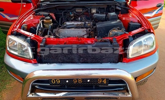 Acheter Occasion Voiture Toyota RAV4 Rouge à Yaoundé, Central Cameroon Acheter Occasion Voiture Toyota RAV4 Rouge à Yaoundé, Central Cameroon