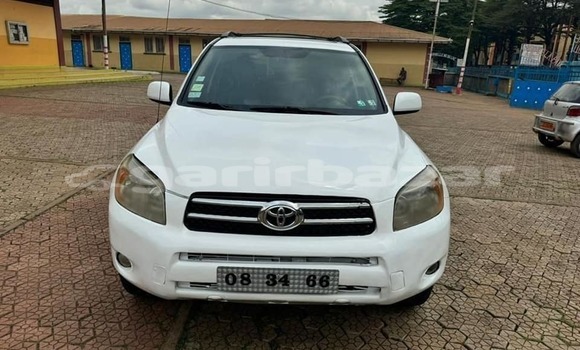 Acheter Occasion Voiture Toyota RAV4 Blanc à Yaoundé, Central Cameroon Acheter Occasion Voiture Toyota RAV4 Blanc à Yaoundé, Central Cameroon