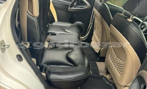 Acheter Occasion Voiture Toyota RAV4 Blanc à Yaoundé, Central Cameroon Acheter Occasion Voiture Toyota RAV4 Blanc à Yaoundé, Central Cameroon