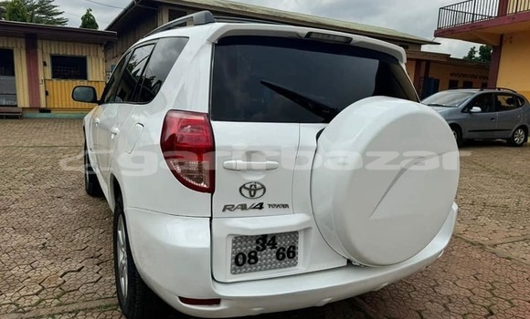 Acheter Occasion Voiture Toyota RAV4 Blanc à Yaoundé, Central Cameroon Acheter Occasion Voiture Toyota RAV4 Blanc à Yaoundé, Central Cameroon