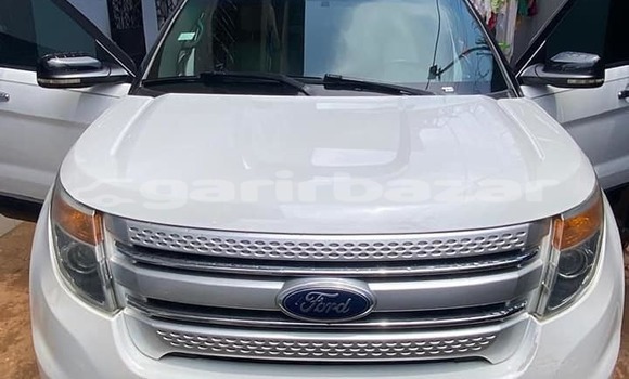 Acheter Occasion Voiture Ford Explorer Blanc à Douala, Littoral Cameroon Acheter Occasion Voiture Ford Explorer Blanc à Douala, Littoral Cameroon