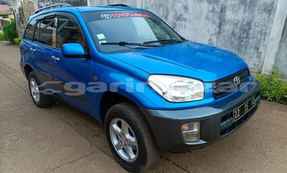 Acheter Occasion Voiture Toyota RAV4 Bleu à Douala, Littoral Cameroon Acheter Occasion Voiture Toyota RAV4 Bleu à Douala, Littoral Cameroon