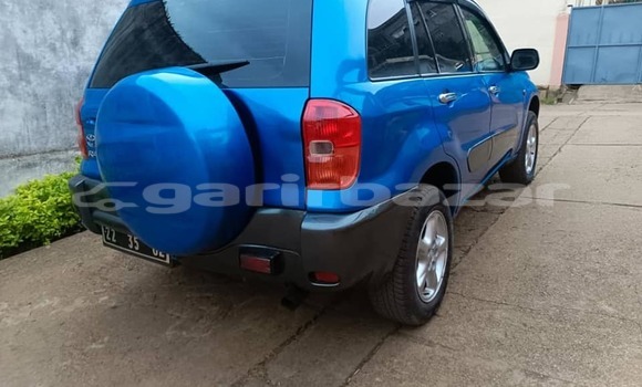 Acheter Occasion Voiture Toyota RAV4 Bleu à Douala, Littoral Cameroon Acheter Occasion Voiture Toyota RAV4 Bleu à Douala, Littoral Cameroon